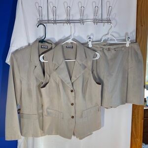 NYCC Beige Three-Piece Women's Blazer Vest and Skort Set, Size Medium